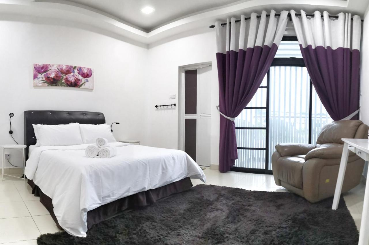 Teratak Persona Homestay. 4 Rooms Double Storey Terrace In Kuantan City. Eksteriør bilde